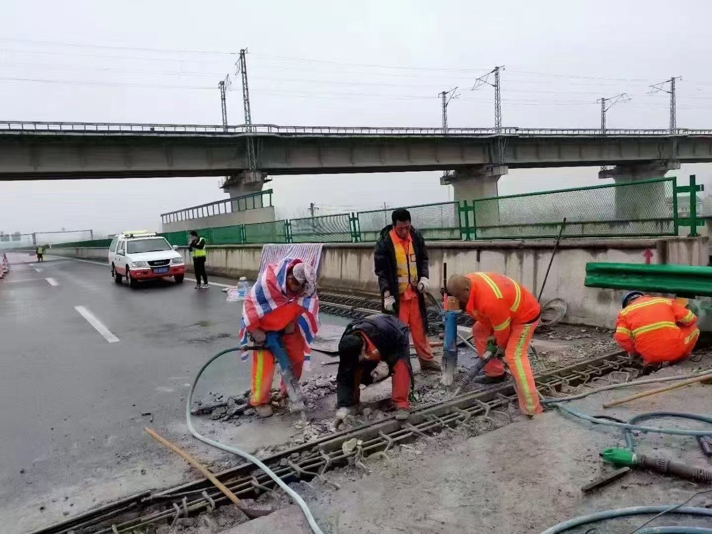 樟树桥梁伸缩缝抢修料